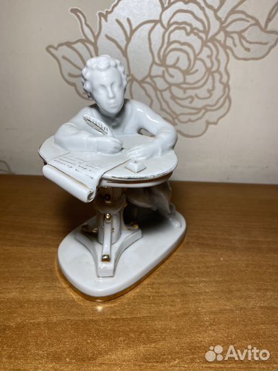 Статуэтка Пушкин лфз