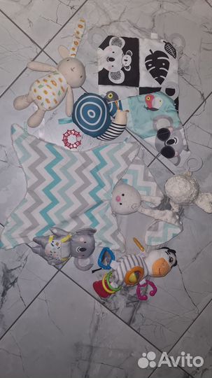 Развивающие игрушки пакетом