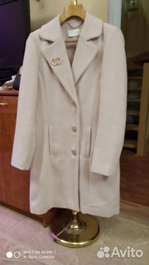 Пальто женские разные