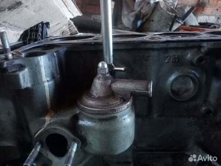 Блок двигателя с поршневой и гбц