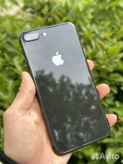 iPhone 8 Plus, 64 ГБ