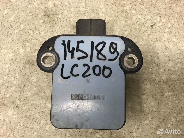 Датчик курсовой устойчивости Toyota Land Cruiser