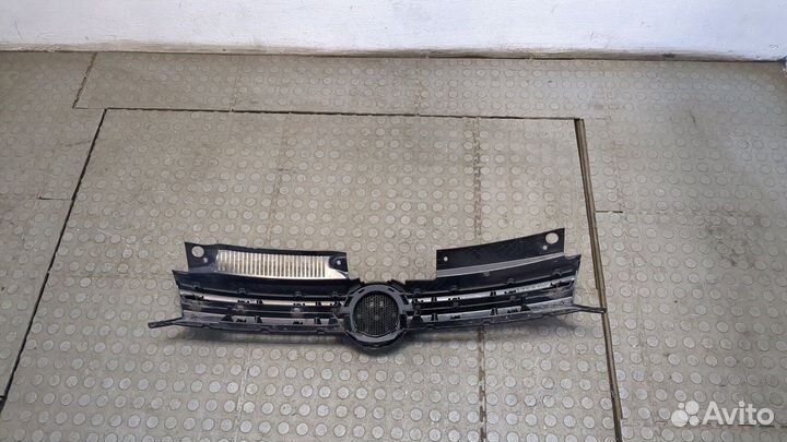 Решетка радиатора Volkswagen Golf 6, 2010