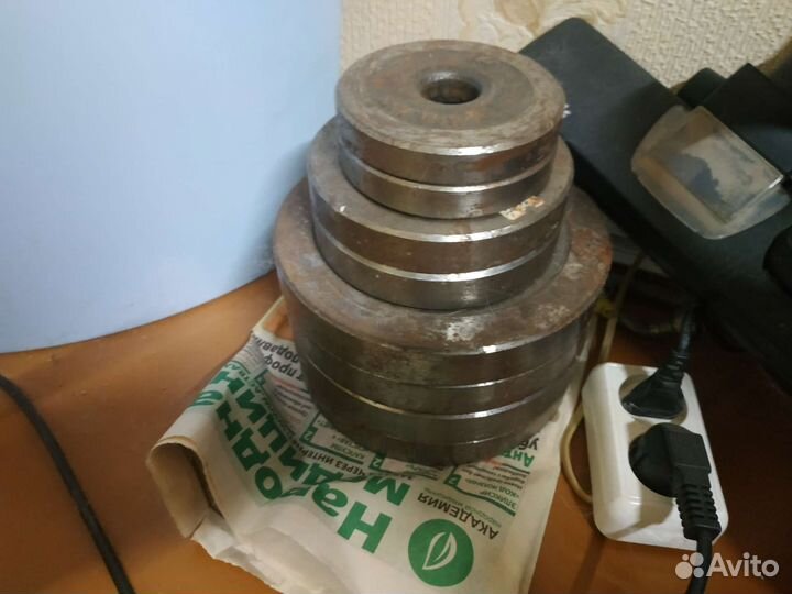 Скамья для жима лежа со штангой