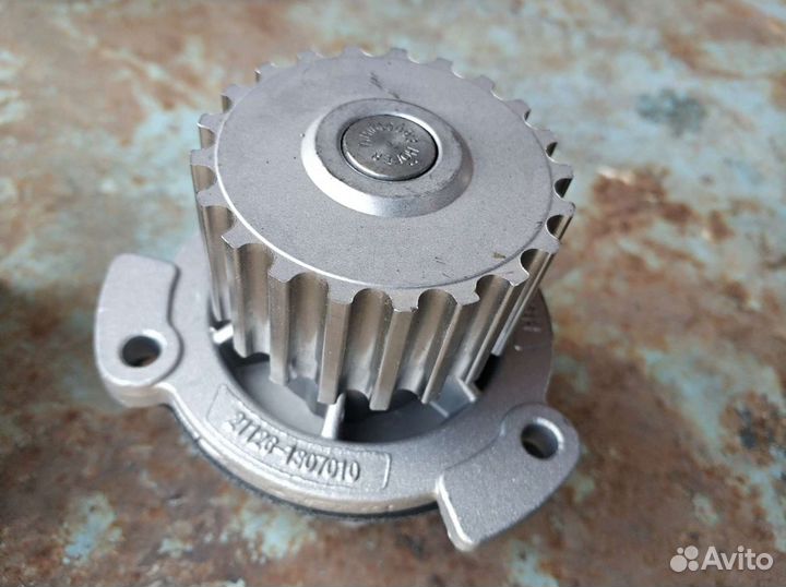 Водяной насос (помпа) Калина/Приора 16 кл