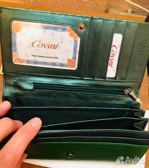 Кошелек женский. Кожаный.Новый.Cossni -зеленый