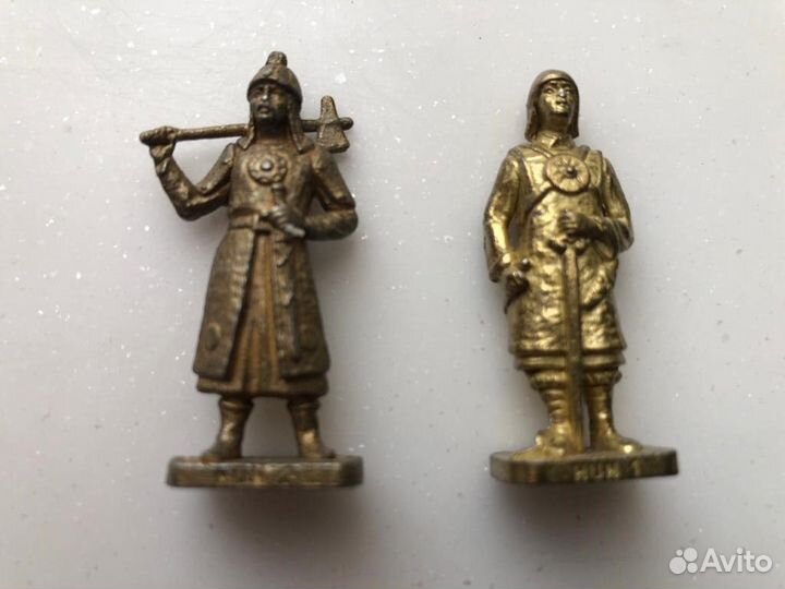 Солдатики из Киндер сюрприза / Киндера