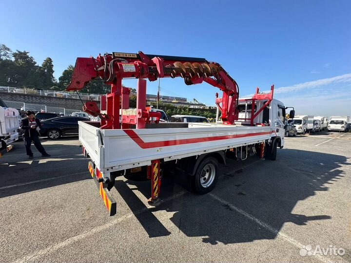 Бортовой грузовик Hyundai Mighty с КМУ Donghae, 2019