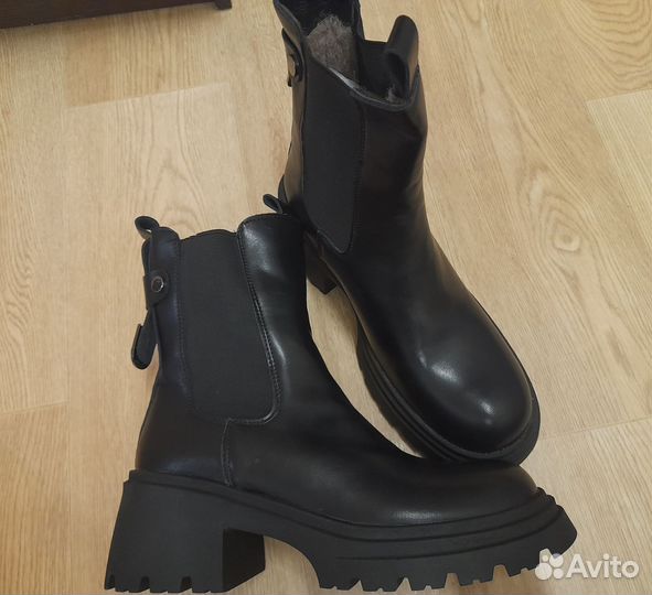 Новые зимние ботинки