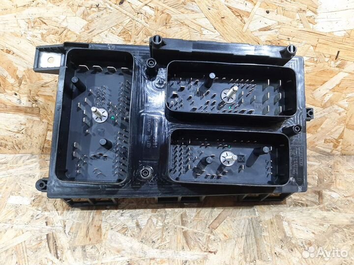 Блок предохранителей Opel Astra H