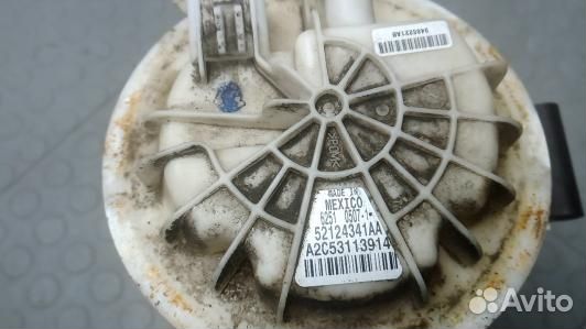 Насос топливный электрический jeep grand cherokee WK (93F01M701)