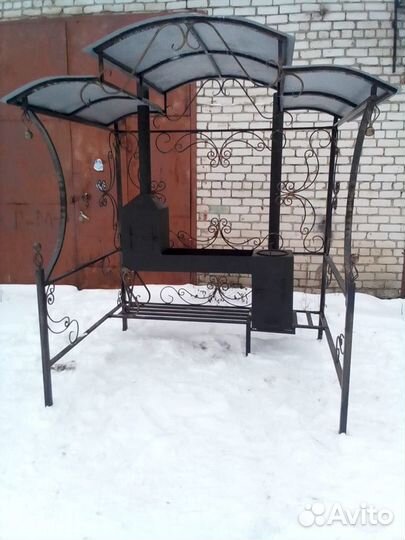 Мангал+подказан под крышей