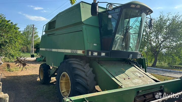 Комбайн John Deere 2264, 2000