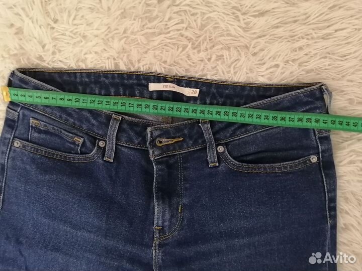 Levis женские W28 L30 джинсы