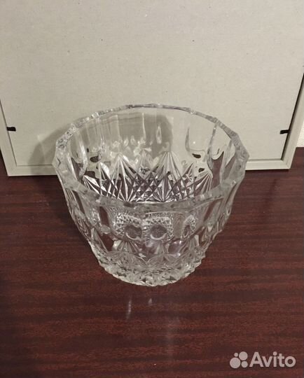 Ваза хрустальная