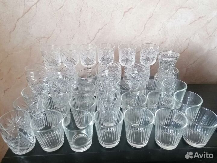 Рюмки, бокалы, блюдца
