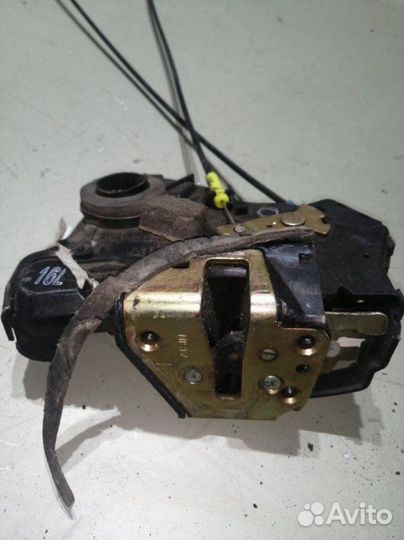 Замок двери Toyota Camry XV40