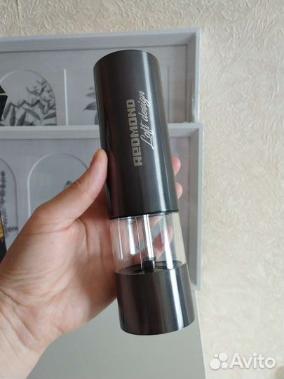 Мельница для специй электрическая Redmond Новая