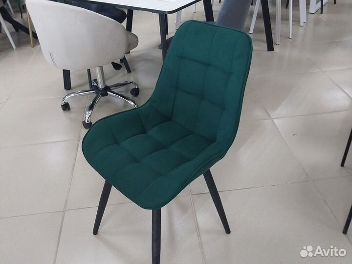 Стул зеленый