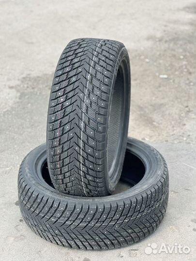 Zmax Winternova Stud II 275/40 R19 96U