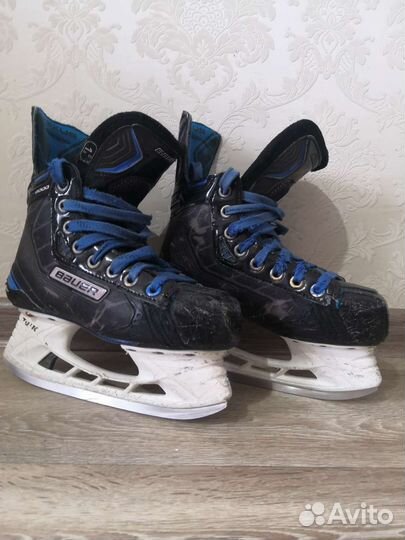 Хоккейные коньки bauer