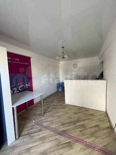 2-к. квартира, 55 м², 1/10 эт.