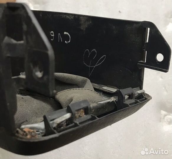 Консоль между сидений Honda Civic 6 хечбек 1.4