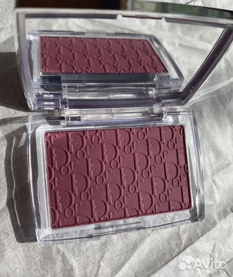 Румяна Dior Backstage 006