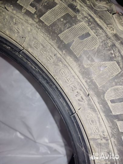 Goodyear UltraGrip Ice Arctic SUV 225/65 R17 102T