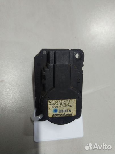 Mitsubishi Lancer X моторчик заслонки печки