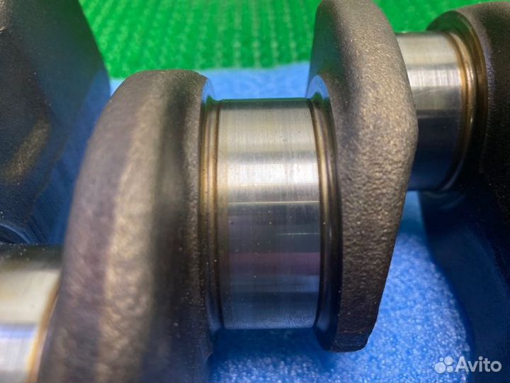 Коленвал Volkswagen Golf Plus 5 caxa 2012