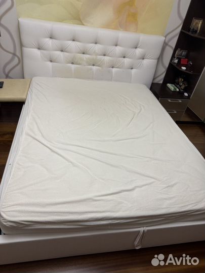 Кровать с матрасом 160 на 200 б/у самовызов