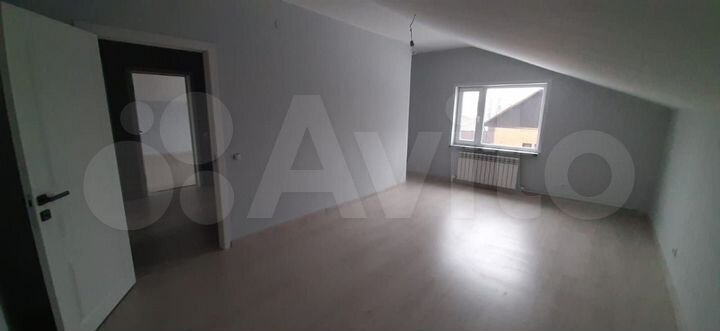 Коттедж 191 м² на участке 5 сот.