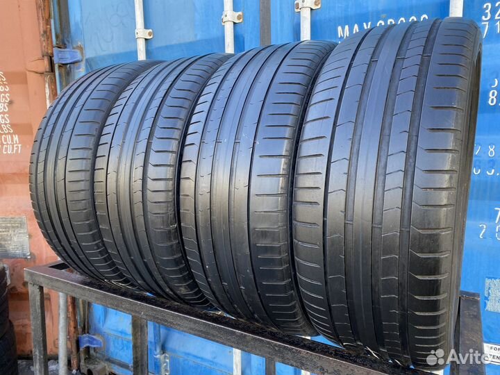 Pirelli P Zero PZ4 255/40 R21 102Y