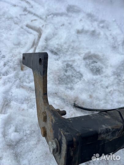 Фаркоп Renault Duster 1