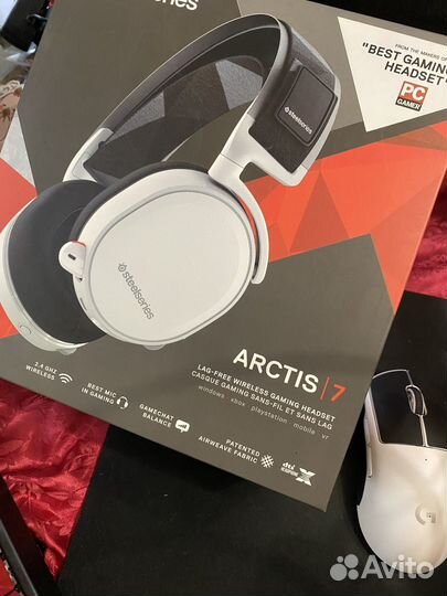 Игровые наушники SteelSeries Arctis 7