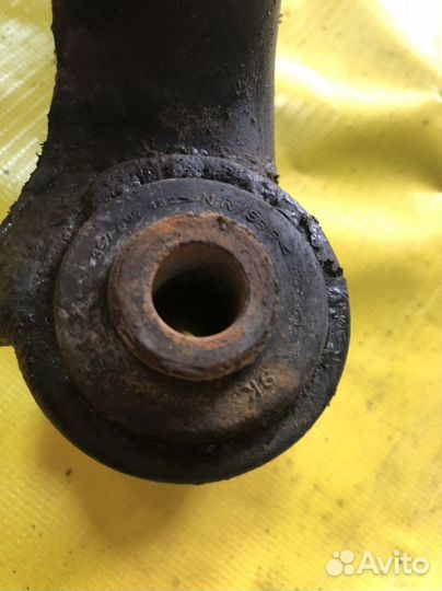 Передний левый рычаг Volkswagen Polo