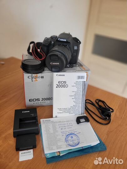 Зеркальный фотоаппарат canon eos 2000d