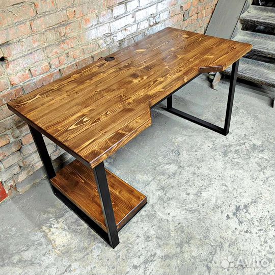 Компьютерный стол, игровой стол