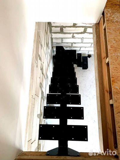 Изготовление лестниц, металлоконструкций