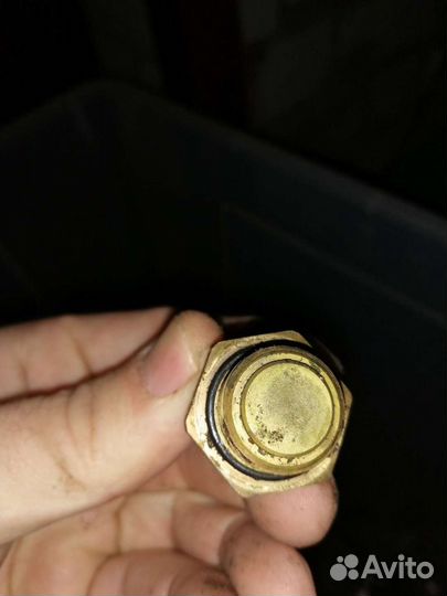 Suzuki GSX-R 750 K4 датчик температуры