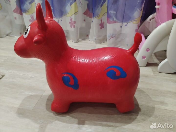 Игрушка прыгун корова