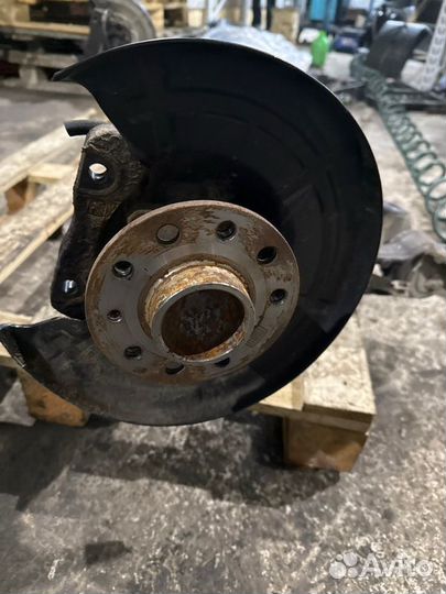 Балка подвески задняя Opel Zafira B Z18XER 2008