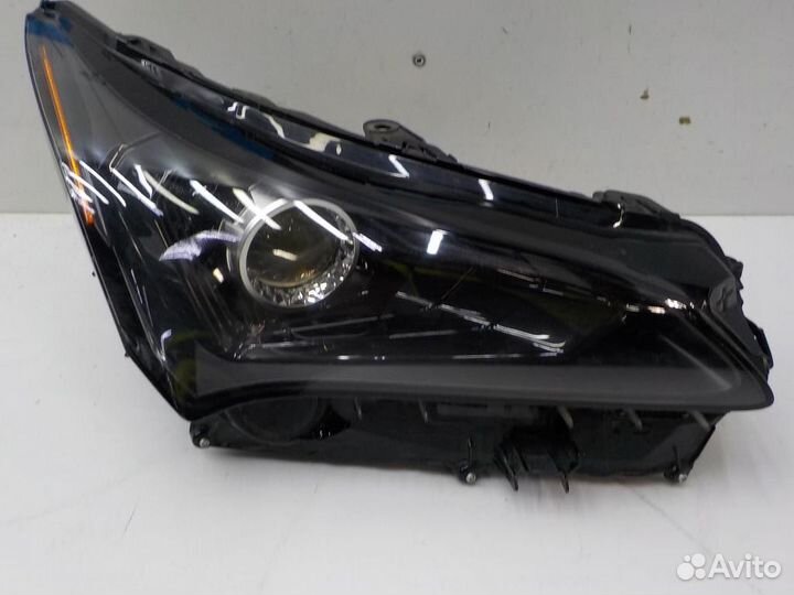 Фара правая Lexus NX200/NX200t/NX300/NX300h