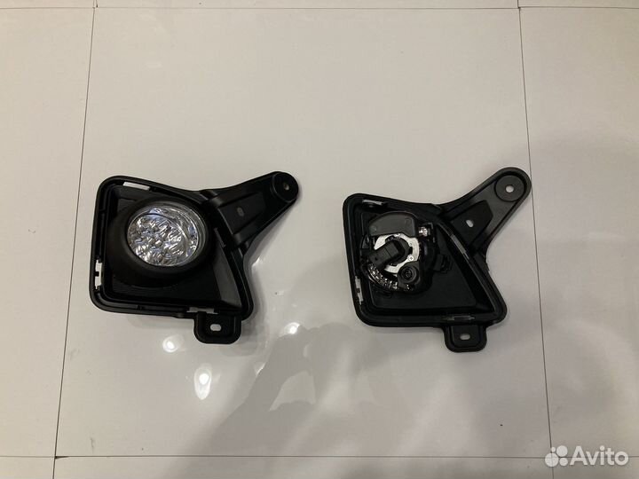 Туманка (2шт) Toyota Hiace (2010-2014) - диодная