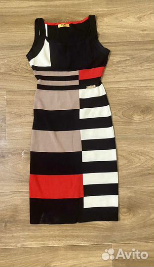 Платье женское