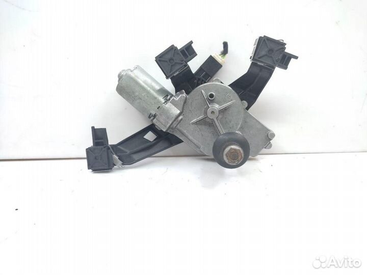 Моторчик заднего стеклоочистителя (дворника)