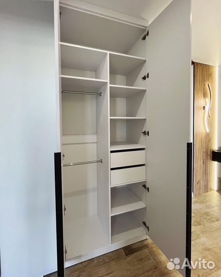 Шкаф распашной