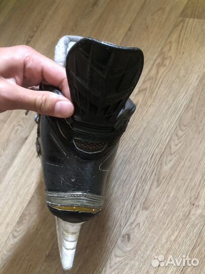 Хоккейные коньки bauer