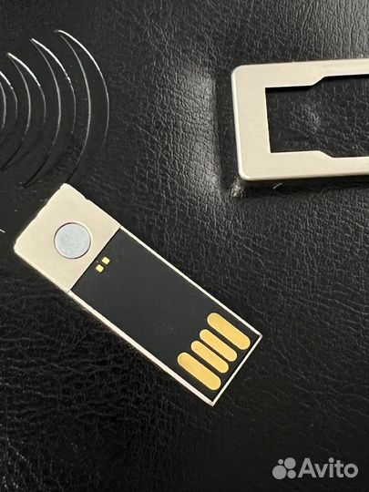 Ежедневник с беспроводной и проводной зарядкой